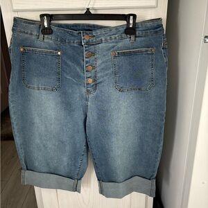 Blue Denim Button-Fly Capris with Daisy design on back pockets